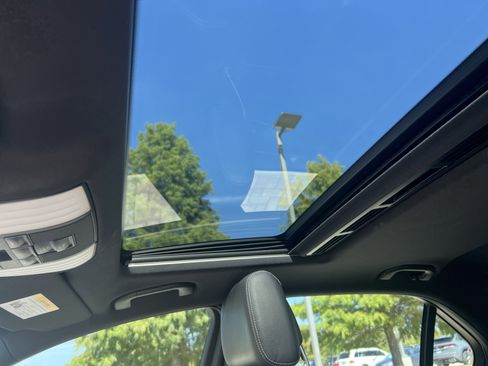 Used 2014 Mercedes-Benz E 350 4MATIC Sedan image 27