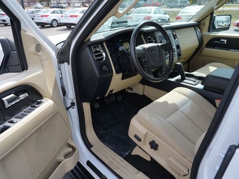 Used 2015 Ford Expedition XL image 13