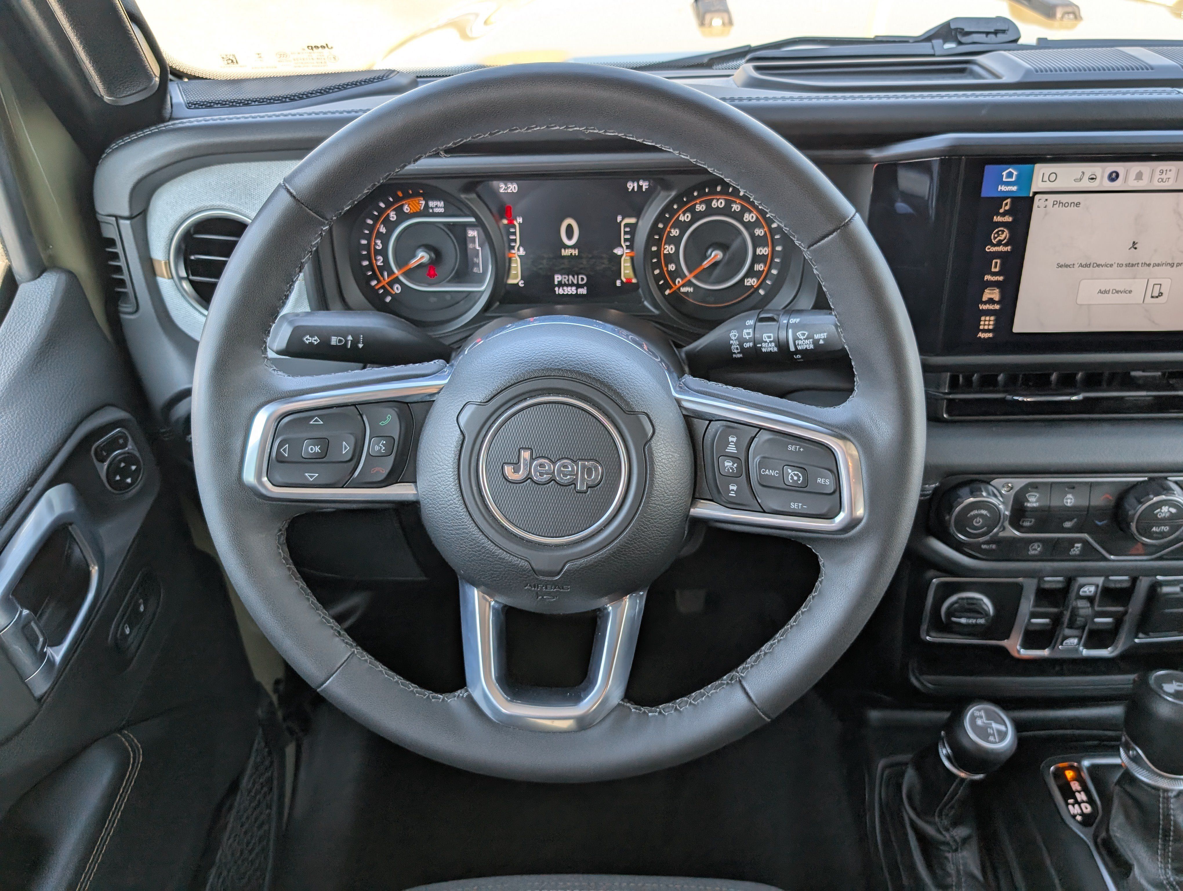 Used 2026 Jeep Wrangler Unlimited Sahara AWD/4WD image 15