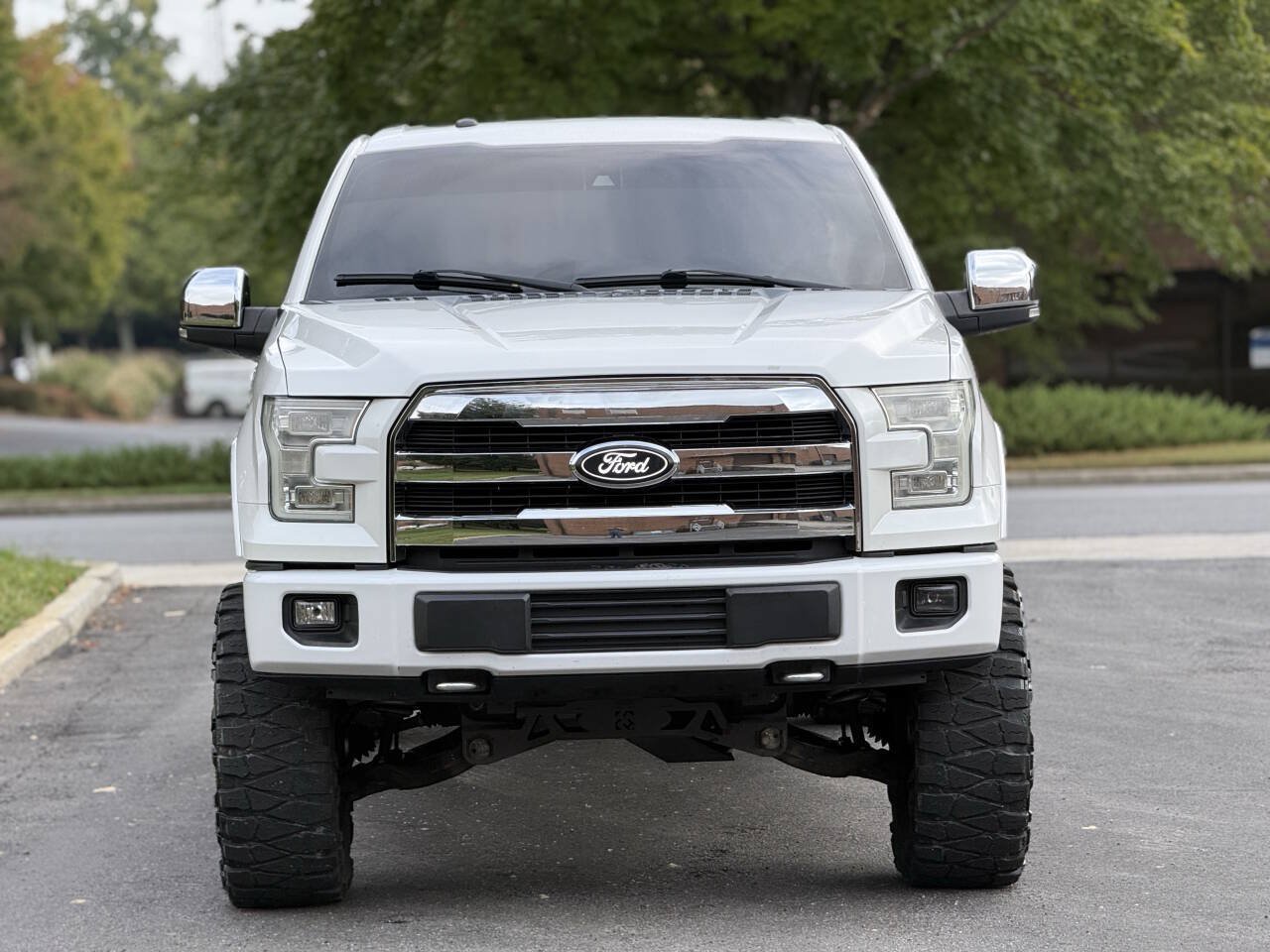 Used 2017 Ford F150 Lariat w/ Equipment Group 502A Luxury AWD/4WD image 4