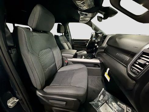 New 2026 RAM 1500 4x4 Crew Cab image 25