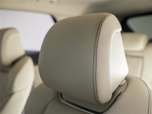 New 2026 Genesis GV70 2.5T image 19