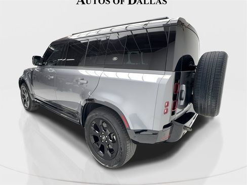 Used 2024 Land Rover Defender 110 X-Dynamic SE image 10