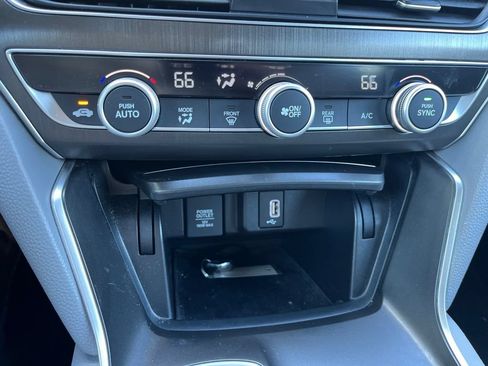 Used 2020 Honda Accord LX image 21