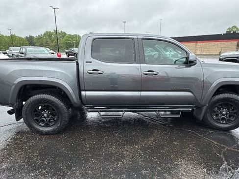 Used 2022 Toyota Tacoma SR5 image 6