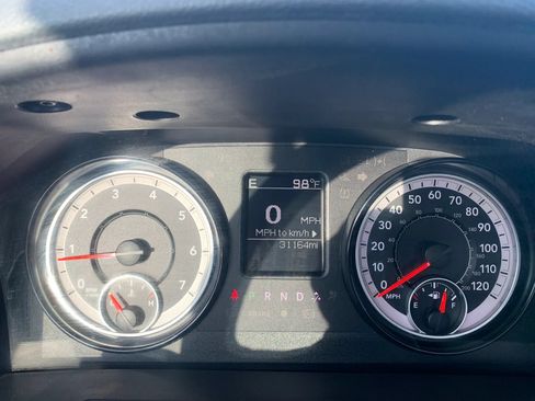 Used 2018 RAM 1500 Express AWD/4WD image 11