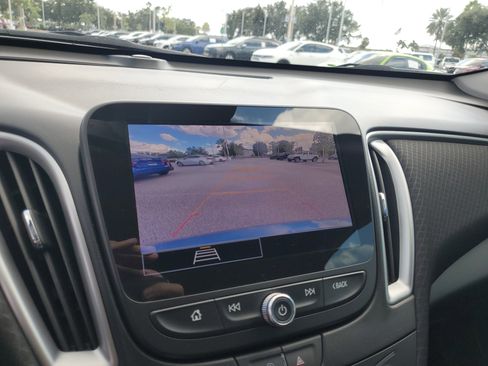 Used 2024 Chevrolet Malibu LT image 23