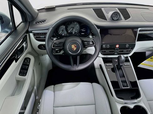 New 2026 Porsche Macan image 25