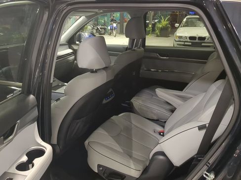 Used 2025 Hyundai Palisade SEL AWD/4WD image 13