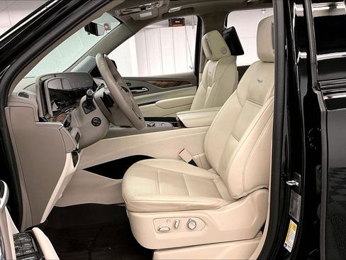 Used 2024 Cadillac Escalade ESV Sport Platinum AWD/4WD image 25