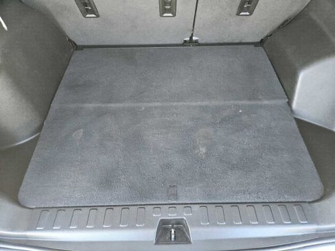 Used 2021 Chevrolet Equinox LT image 30