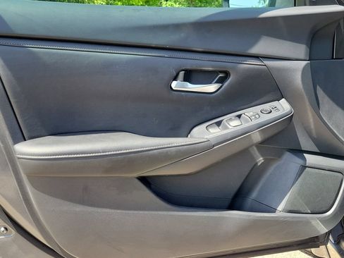 Used 2023 Nissan Sentra SV w/ All-Weather Package FWD image 9