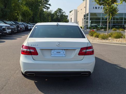Used 2012 Mercedes-Benz E 350 Sedan image 4