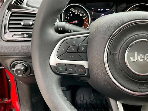 Used 2021 Jeep Compass Latitude image 24