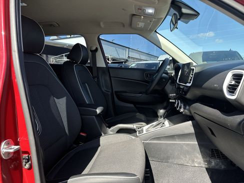 Used 2022 Hyundai Venue Limited FWD image 22
