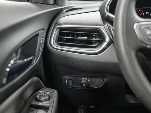 Used 2023 Chevrolet Equinox LS w/ LS Convenience Package image 20