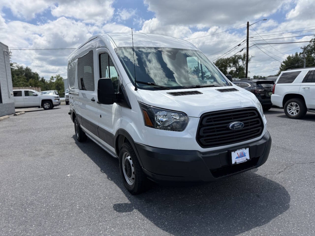 Used 2015 Ford Transit 150 148 Medium Roof w/ Interior Upgrade Package RWD image 4