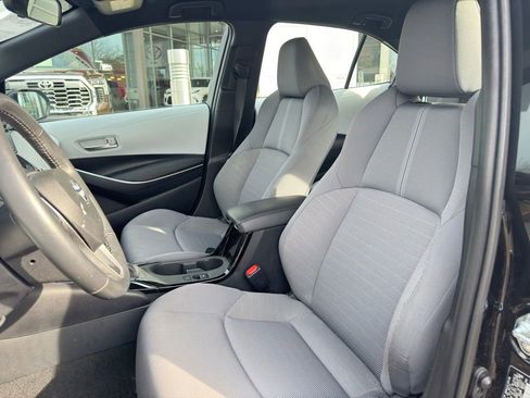 Used 2023 Toyota Corolla SE w/ Carpet Mat Package (TMS) image 11