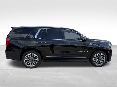 Used 2023 GMC Yukon Denali Ultimate AWD/4WD image 27