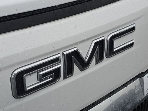 New 2025 GMC Sierra EV Denali image 31