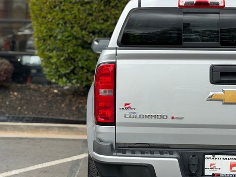 Used 2018 Chevrolet Colorado LT w/ LT Convenience Package image 15