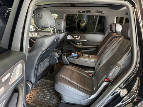 Used 2020 Mercedes-Benz GLS 580 4MATIC image 25