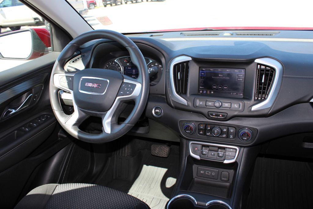 Used 2023 GMC Terrain SLE w/ Driver Convenience Package FWD image 8