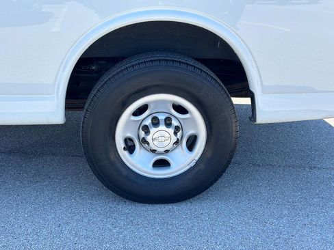 Used 2019 Chevrolet Express 3500 LS image 6