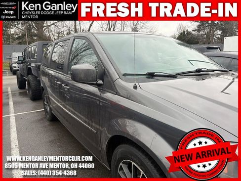 Used 2017 Dodge Grand Caravan GT image 12