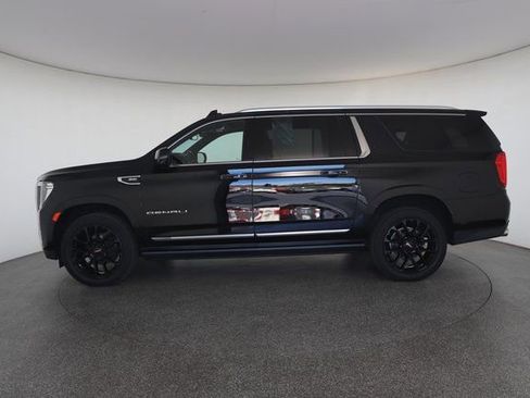 Used 2022 GMC Yukon XL Denali image 6
