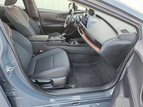 Used 2024 Toyota Prius Prime FWD image 35