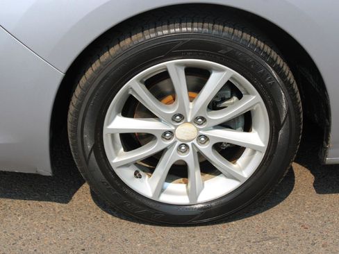 Used 2014 Subaru Impreza 2.0i Premium w/ All-Weather Package w/CVT AWD/4WD image 16