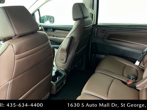 New 2026 Honda Odyssey Touring image 18