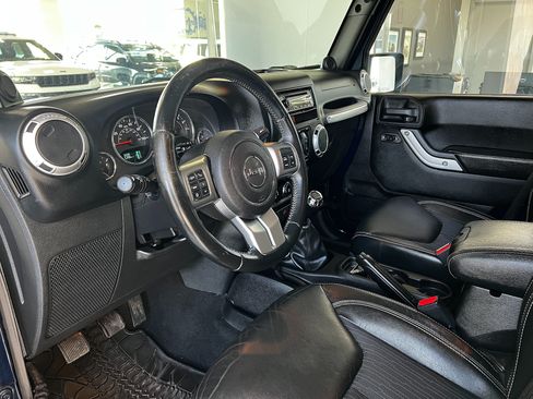 Used 2013 Jeep Wrangler Unlimited Sport AWD/4WD image 11
