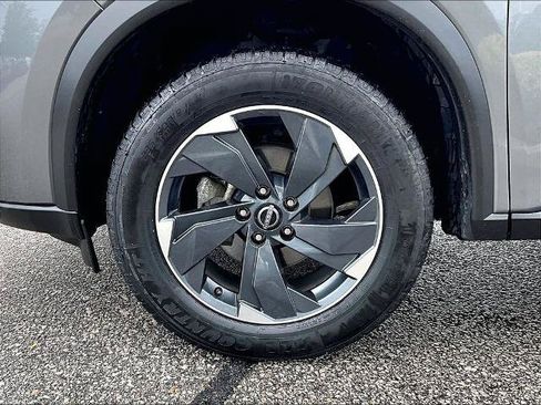 Certified 2024 Nissan Rogue SV AWD/4WD image 7