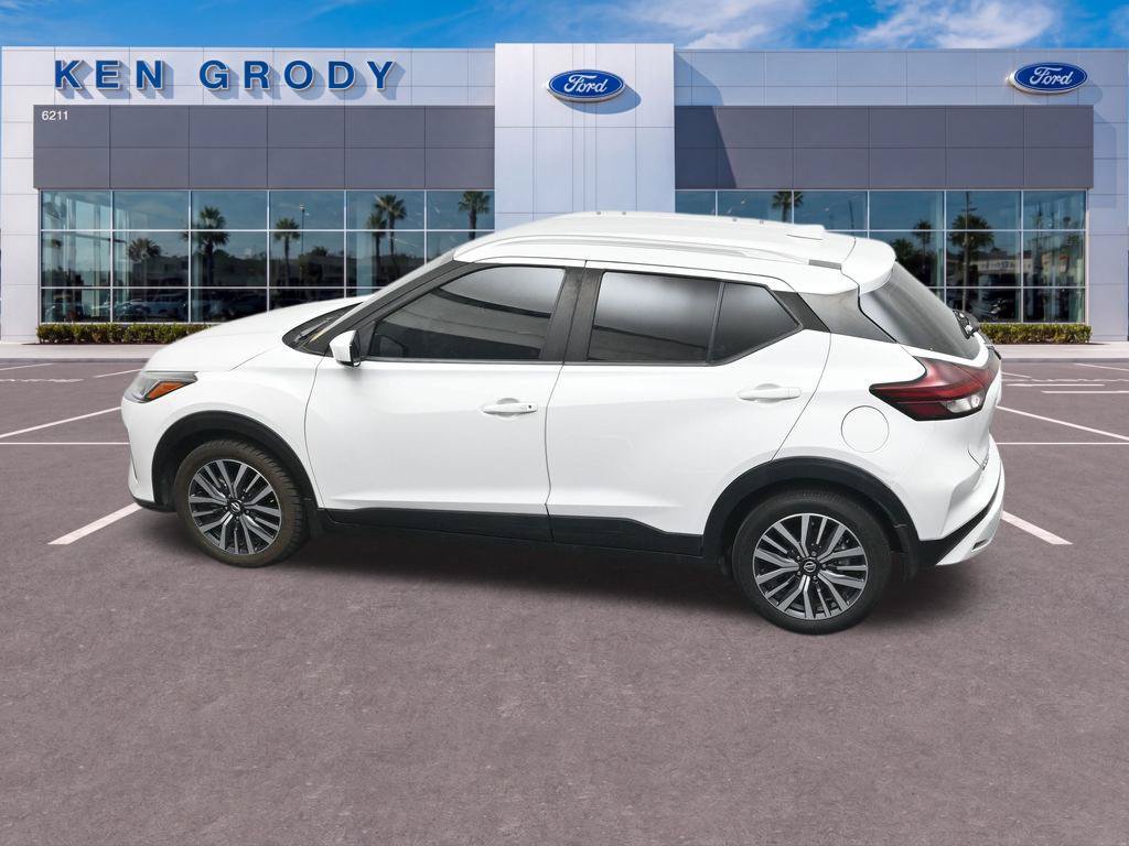 Used 2021 Nissan Kicks SV FWD image 16
