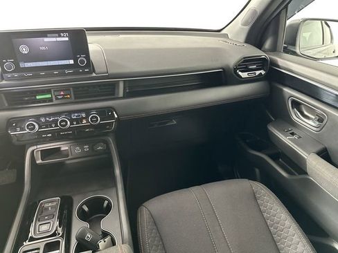 Used 2025 Honda Pilot Sport image 26