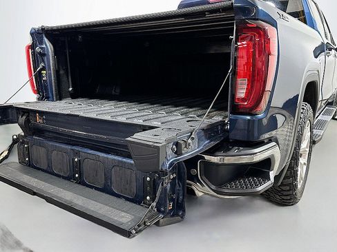 Used 2021 GMC Sierra 1500 SLT w/ SLT Premium Plus Package image 25