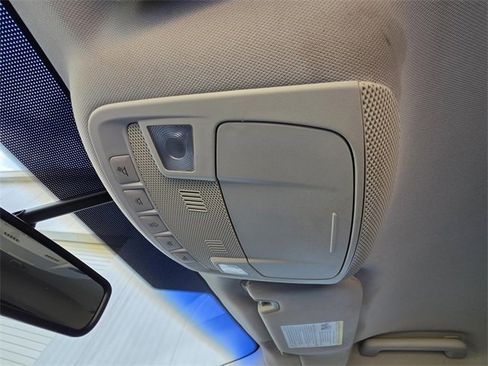 Used 2016 Ford Edge Titanium w/ Technology Package image 31