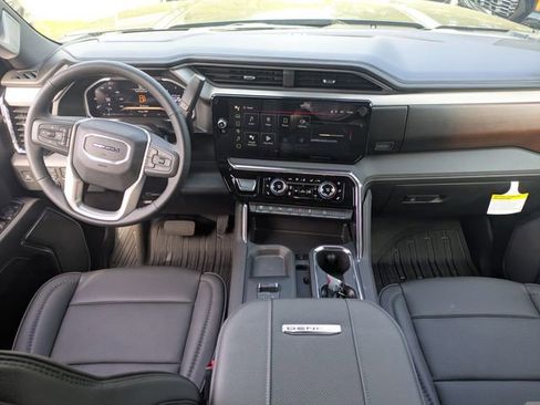 New 2026 GMC Sierra 2500 Denali w/ Denali Reserve Package image 18
