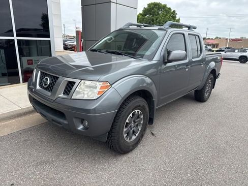 Used 2017 Nissan Frontier PRO-4X w/ Pro-4x Luxury Package AWD/4WD image 1