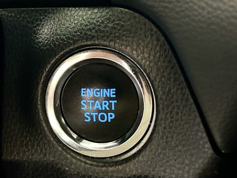 Used 2021 Toyota RAV4 XLE Premium image 24