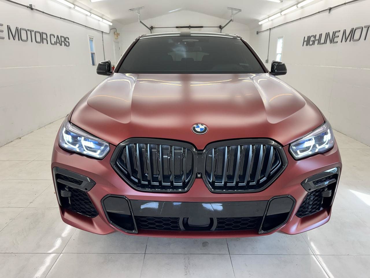 Used 2022 BMW X6 M50i w/ Executive Package AWD/4WD image 2