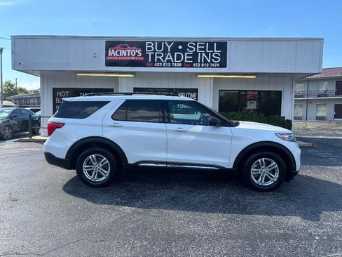 Used 2020 Ford Explorer XLT RWD image 1