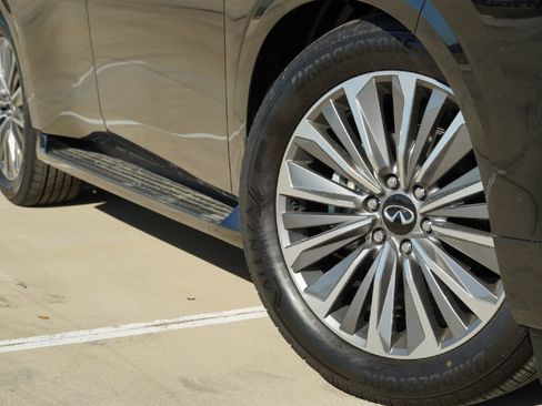 New 2026 INFINITI QX80 Luxe w/ Exterior Package image 3