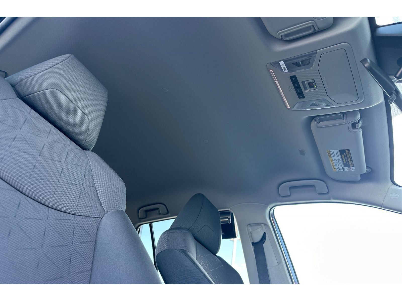 Used 2024 Toyota RAV4 XLE FWD image 19