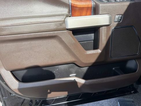 Used 2022 Ford F250 King Ranch w/ King Ranch Ultimate Package AWD/4WD image 18