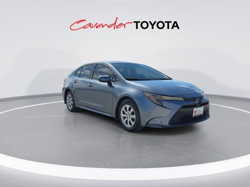 Certified 2025 Toyota Corolla LE FWD image 2