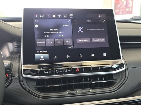 New 2026 Jeep Compass Latitude AWD/4WD image 18