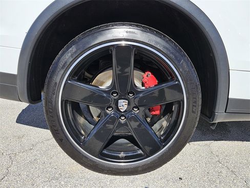 Used 2016 Porsche Cayenne Turbo image 45